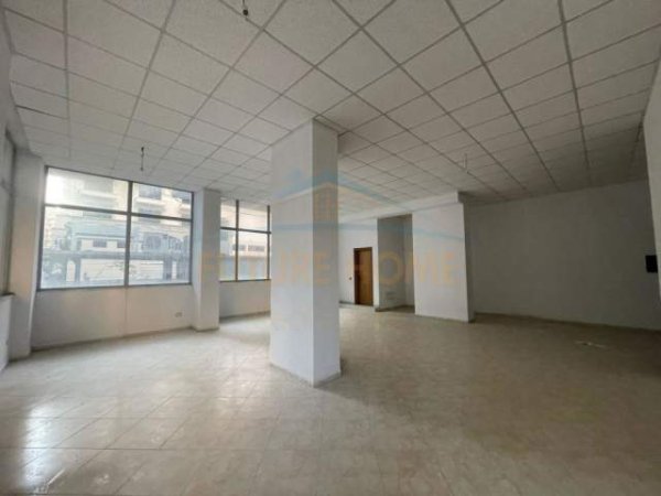 Durres, ofert ambjent biznesi Kati 0, 100 m² 500 Euro (Vollga, Durres)