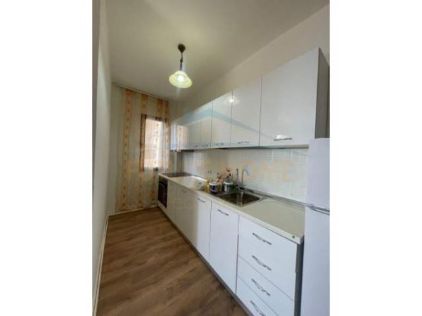Durres, jepet me qera apartament 1+1 Kati 2, 60 m² 350 Euro (Vollga, Durrës)