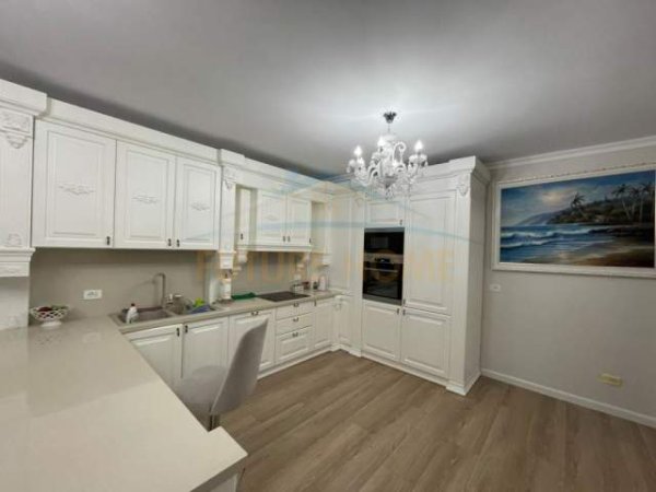 Durres, shitet apartament 2+1 Kati 2, 115 m² 140.000 Euro (Plazh-Hekurudha, Durres)