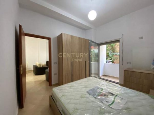 Tirane, jap me qera apartament 1+1+BLK Kati 1, 68 m² 430 Euro (Xhon Kenedi)