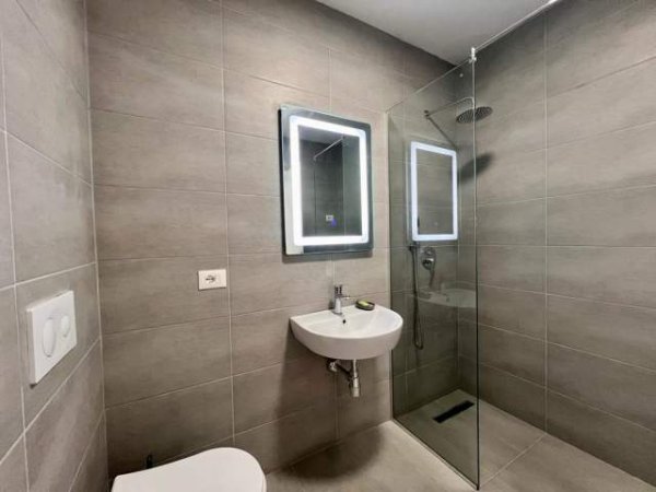 Tirane, jepet me qera apartament 2+1+BLK Kati 4, 120 m² 500  (Shkolla Cajupi)