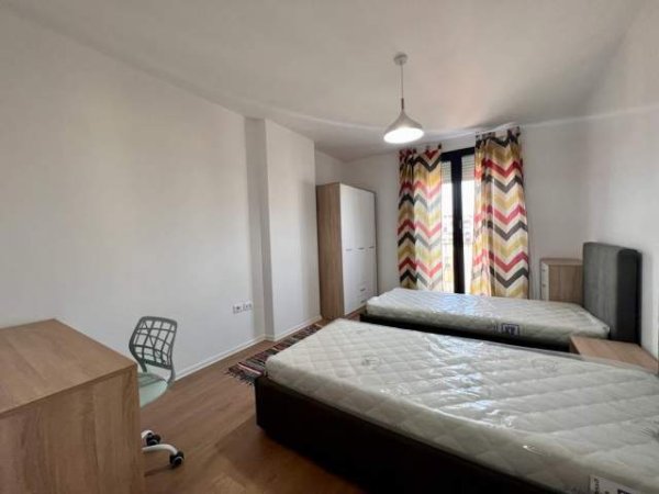Tirane, jepet me qera apartament 2+1+BLK Kati 4, 120 m² 500  (Shkolla Cajupi)