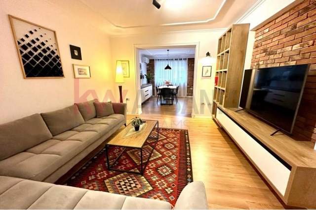 Tirane, jepet me qera apartament 2+1 Kati 5, 60 m² 800 Euro (Liceu Artistik)