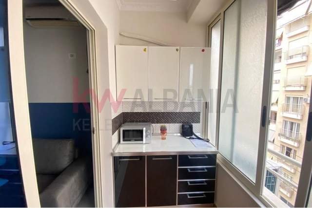 Tirane, jepet me qera garsonier Kati 5, 37 m² 38.000 Leke (Rruga Teodor Keko)