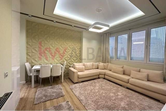 Tirane, jepet me qera apartament 2+1 Kati 2, 74 m² 500 Euro (Brryli)