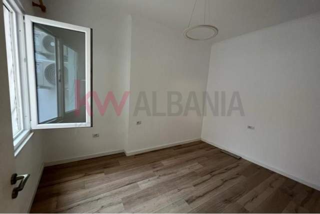 Tirane, shitet apartament 2+1+BLK Kati 1, 98 m² 189.000 Euro (Kopshti Zoologjik)