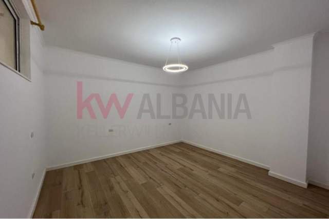 Tirane, shitet apartament 2+1+BLK Kati 1, 98 m² 189.000 Euro (Kopshti Zoologjik)