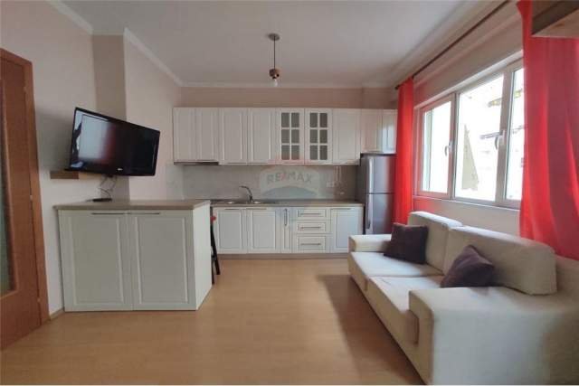 Tirane, jepet me qera garsonier 1+1 Kati 3, 43 m² 400 Euro (Hasan Alla)