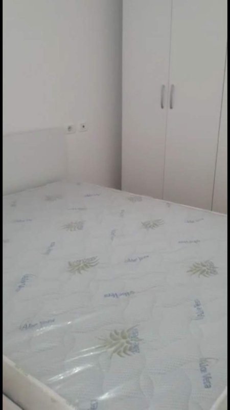Tirane, jepet me qera apartament 1+1+BLK Kati 5, 65 m² 40.000 Leke (prane Globe)