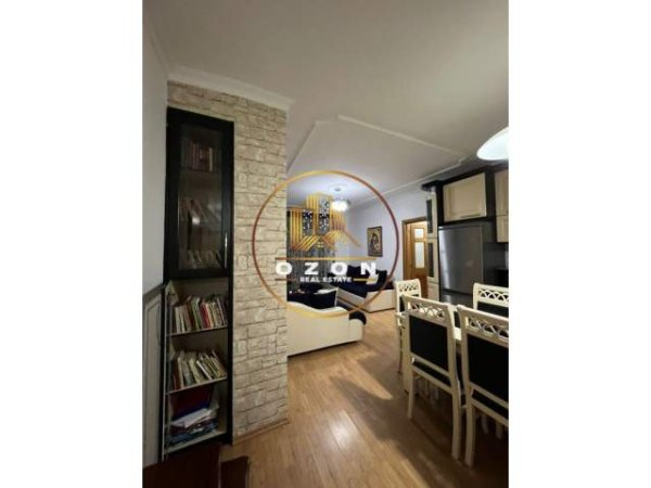 Tirane, jepet me qera apartament 2+1+A+BLK Kati 3, 115 m² 600 Euro (KOPSHTI ZOOLOGJIK)