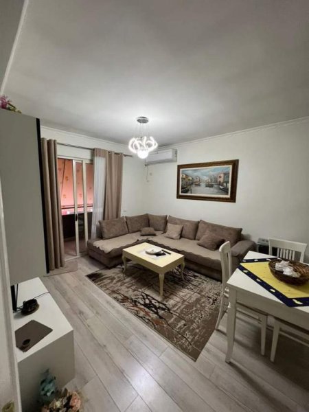 Tirane, shitet apartament 2+1+BLK Kati 8, 93 m² 112.000 Euro (Teodor keko)