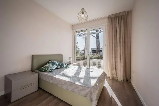 Durres, shitet Vile 2 Katshe Kati 2, 500 m² 890.000 Euro (Gjiri i Lalzit)