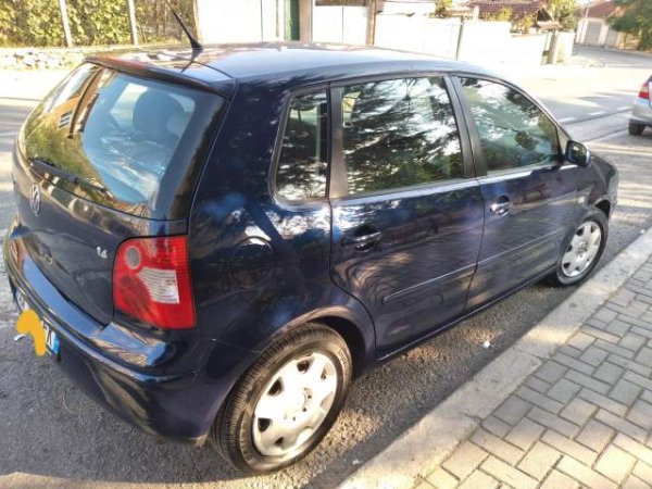 Tirane, shes makine Volkswagen POLO Viti 2004, 3.100 Euro