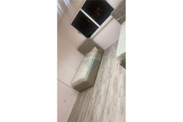Tirane, jepet me qera apartament 750 Euro