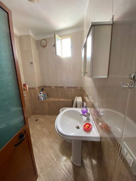 Tirane, jepet me qera apartament 2+1+BLK Kati 6, 77 m² 600 Euro (Rruga Haxhi Hysen Dalliu)