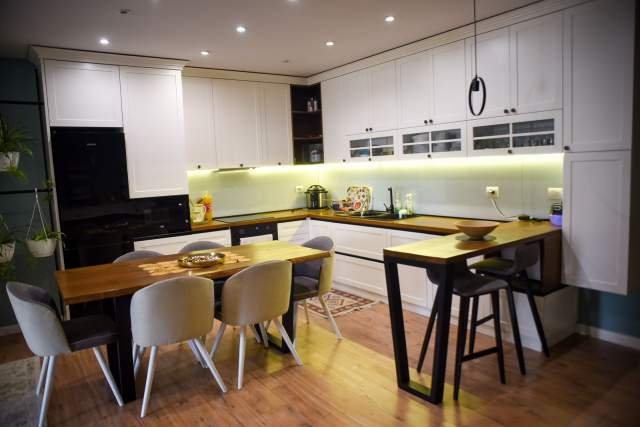 Tirane, shitet apartament 2+1+A Kati 1, 115 m² 170.000 Euro (KINOSTUDIO)