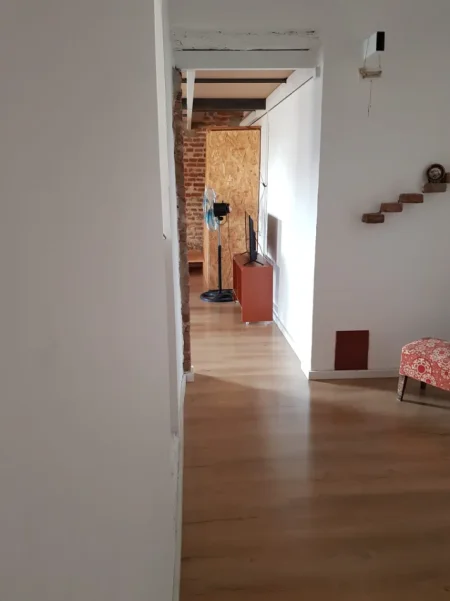 Tirane, jepet me qera garsonier 1+1 Kati 3, 40 m² 500 € (Rruga Mihal Duri)
