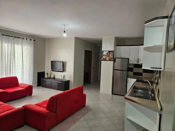 Tirane, jepet me qera apartament 2+1 Kati 4, 84 m² 400 €