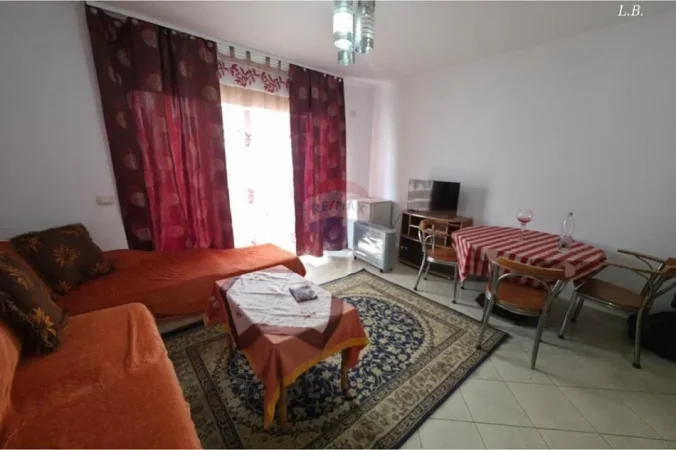Tirane, jepet me qera apartament 2+1 Kati 5, 490 € (Kristal Center)