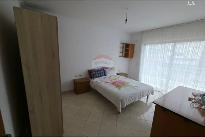 Tirane, jepet me qera apartament 2+1 Kati 5, 490 € (Kristal Center)