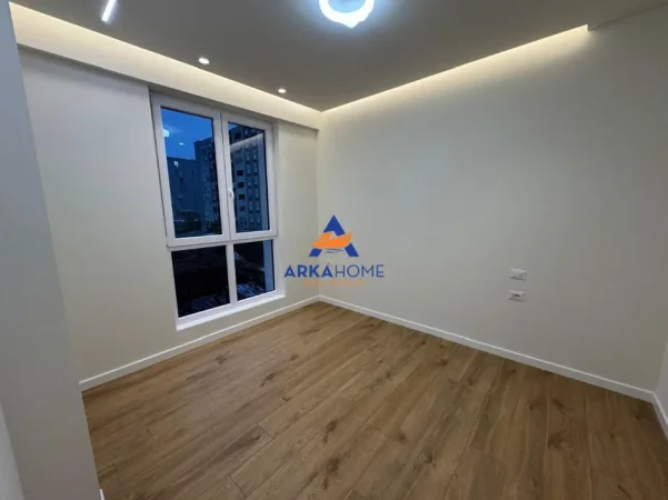 Tirane, jepet me qera ambjent biznesi Kati 2, 58 m² 1.000 € 