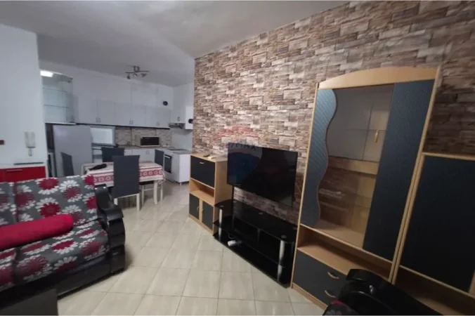Tirane, jepet me qera apartament 1+1+Ballkon Kati 2, 57 m² 450 € (Rruga Bill Klinton)