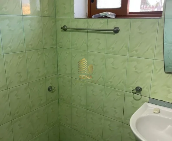 Tirane, jepet me qera apartament 1+1 Kati 1, 70 m² 320 € (Yzberisht)