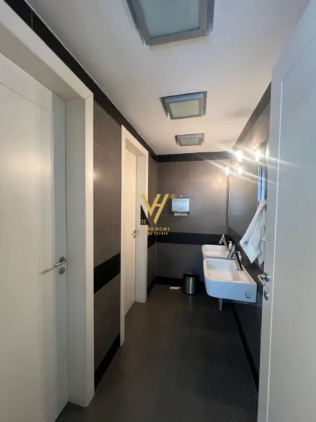 Tirane, jepet me qera zyre Kati 5, 116 m² 2.000 € (BLLOK)