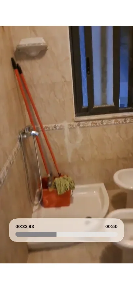 Durres, jepet me qera apartament 1+1+Ballkon Kati 2, 60 m² 25 € (Shkëmbi i Kavajës, Pran Majestic)