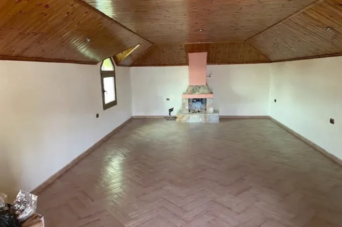 Tirane, shitet apartament duplex Dublex , 137 m² 275.000 € (MYSLYM SHYRI)