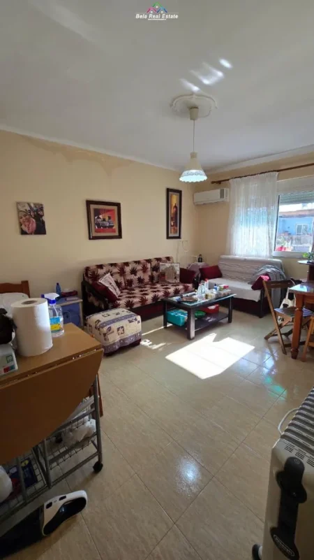Tirane, shes apartament 1+1+Ballkon Kati 4, 53 m² 99.700 € (ali demi)