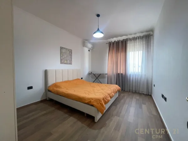 Tirane, jepet me qera apartament 2+1 Kati 8, 90 m² 900 € (blloku)