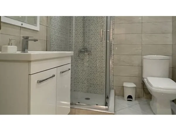 Tirane, jepet me qera apartament 2+1 Kati 5, 83 m² 650 € 