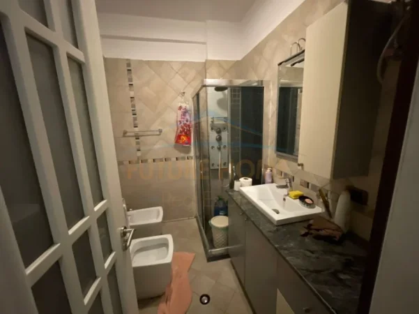 Tirane, shitet apartament 2+1 Kati 3, 121 m² 247.000 € 