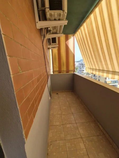 Tirane, jepet me qera apartament 2+1 Kati 7, 80 m² 700 € (Brryli)