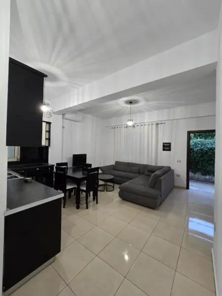 Tirane, jepet me qera apartament 1+1 Kati 0, 60 m² 420 € (VILAT GJERMANE)