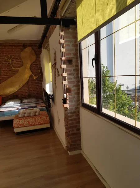 Tirane, jepet me qera garsonier 1+1 Kati 3, 40 m² 500 € (Rruga e Kavajes)