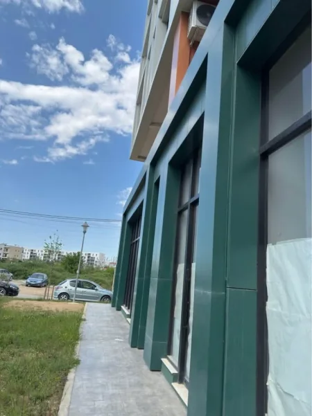 Tirane, jepet me qera ambjent biznesi Kati 0, 48 m² 920 € (rruga petrela)