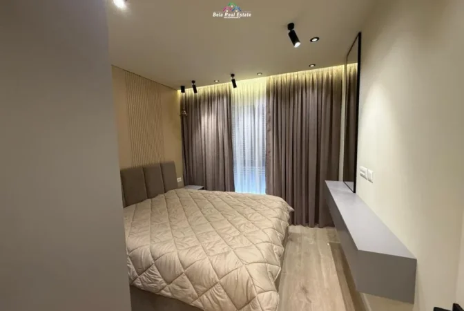 Tirane, jepet me qera apartament 2+1 Kati 6, 95 m² 700 € (Rruga Xhanfize Keko)