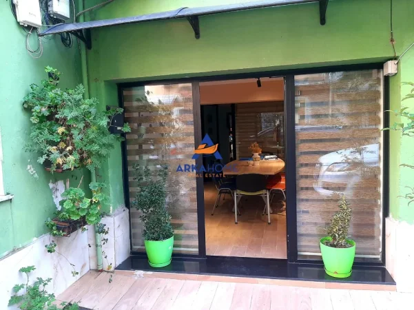Tirane, shitet ambjent biznesi Kati 0, 41 m² 105.000 € 