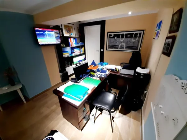 Tirane, shitet ambjent biznesi Kati 0, 41 m² 105.000 € 