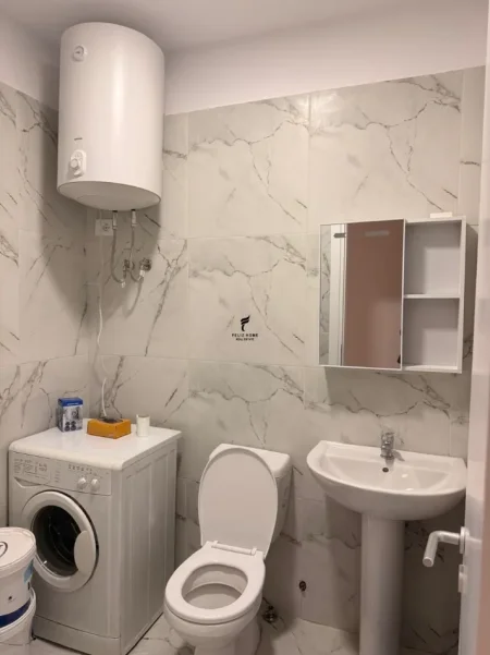 Tirane, jepet me qera apartament 1+1 Kati 1, 54 m² 550 € (KODRA E DIELLIT)