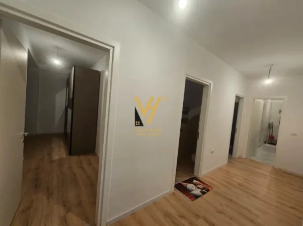 Tirane, jepet me qera apartament 1+1+Ballkon Kati 4, 110 m² 1.000 € (KOPSHTI ZOOLOGJIK)