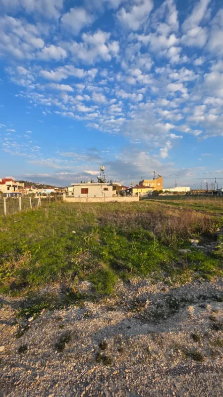 Lushnje, shitet toke , 405 m² 92.000 € 