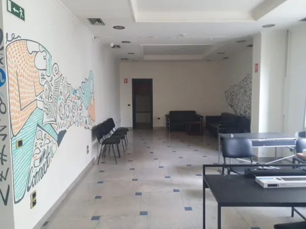 Tirane, shitet ambjent biznesi Kati 0, 350 m² 1.500.000 € (Rruga Sami Frasheri)