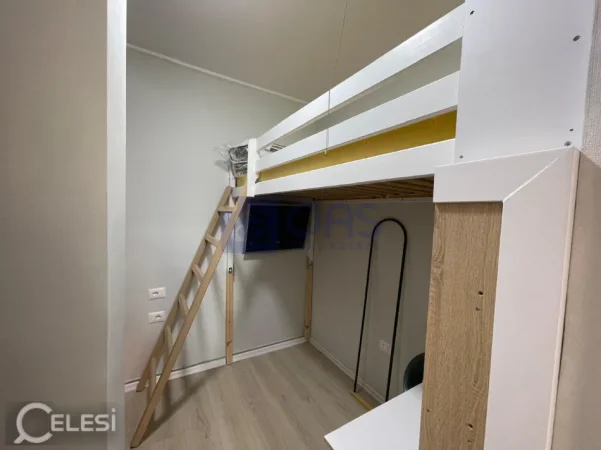 Tirane, jepet me qera apartament 2+1+Aneks+Ballkon Kati 5, 650 € 