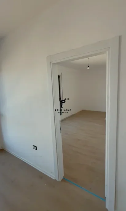 Tirane, jepet me qera apartament 1+1 Kati 9, 65 m² 600 € (BULEVARDI I RI)