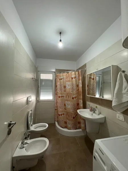 Tirane, jepet me qera apartament 1+1 Kati 7, 68 m² 550 € 