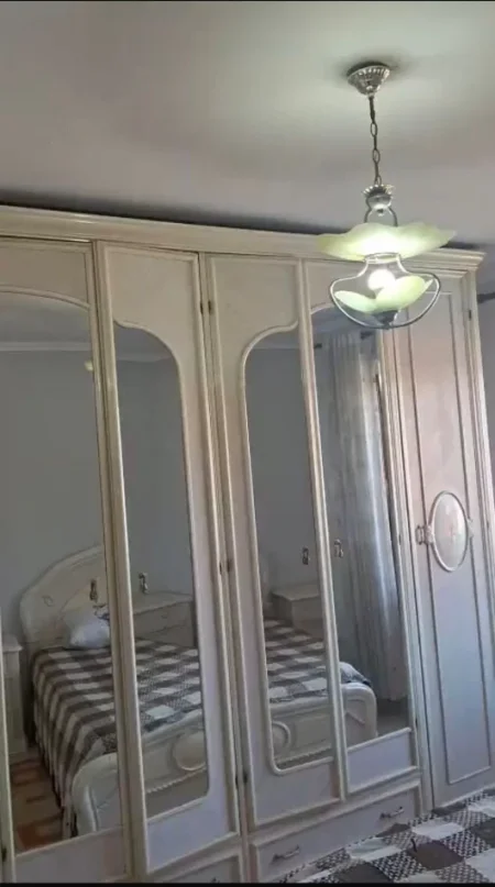 Tirane, jepet me qera apartament 2+1+Ballkon - Institut