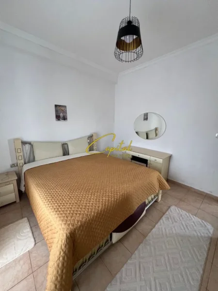 Tirane, jepet me qera apartament 1+1 Kati 1, 80 m² 400 € (5 MAJI)